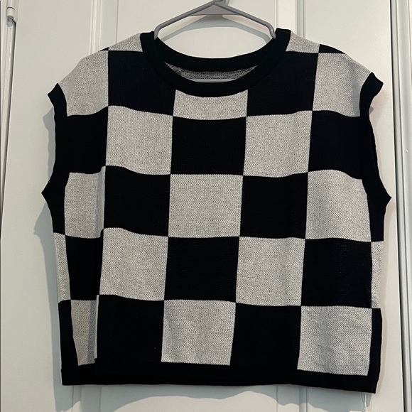 Chic Checkered Crew Neck Sweater - Picture 5 of 6